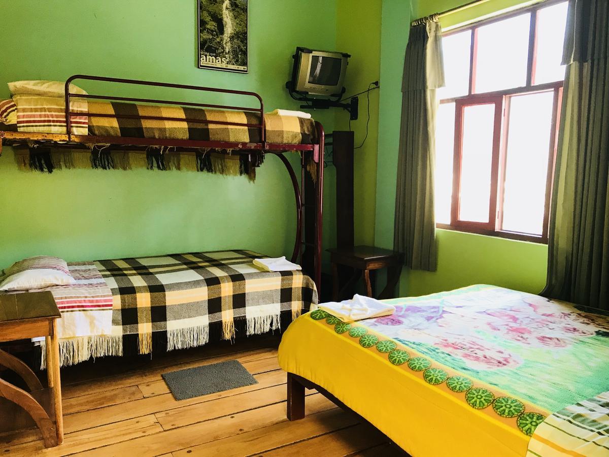 Hostal Princesa Maria Banos  Luaran gambar