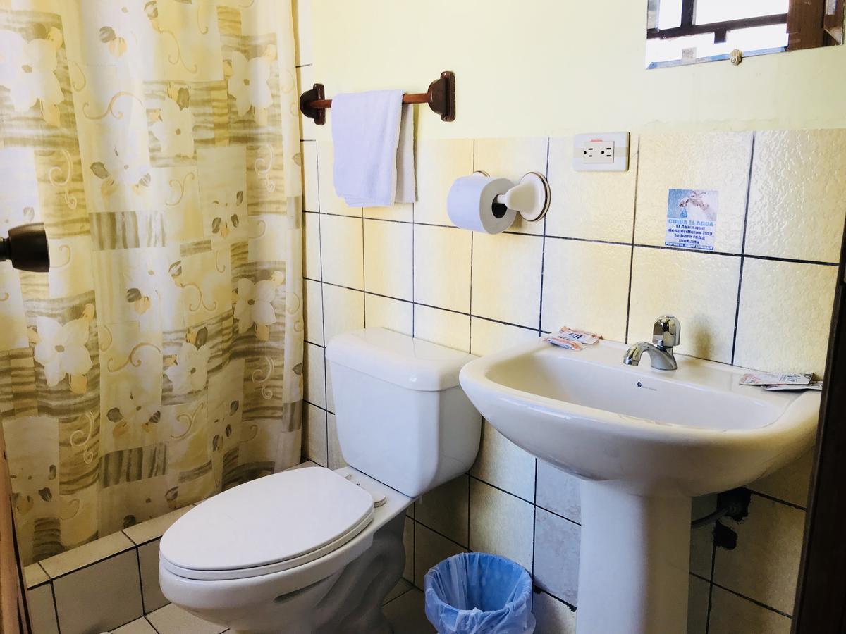 Hostal Princesa Maria Banos  Luaran gambar
